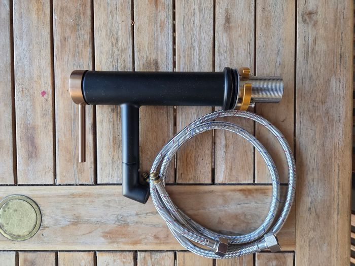 Lot de 2 robinets neuf - photo numéro 3