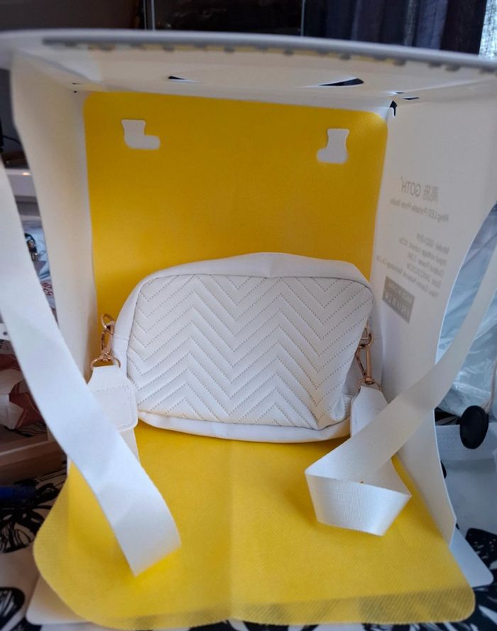 Sac a main bandoulière blanc neuf avec etiquette pvc - photo numéro 3