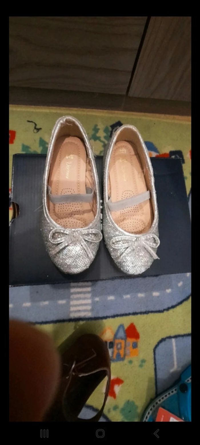 Ballerine d'occasion 28 - photo numéro 2