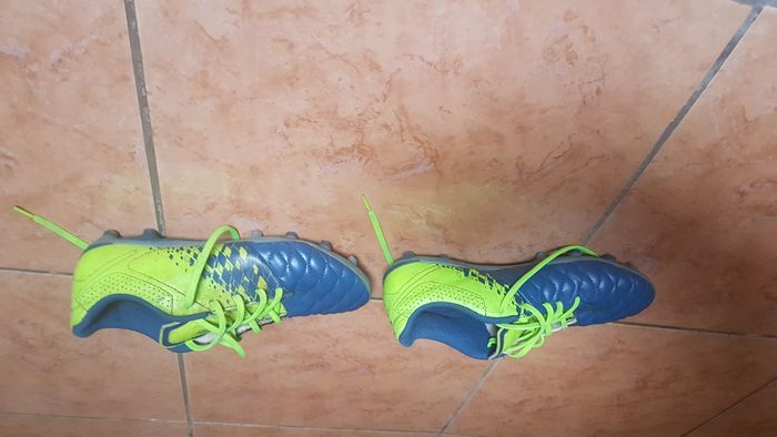 Chaussures à crampons 36 fluo Decathlon - photo numéro 4