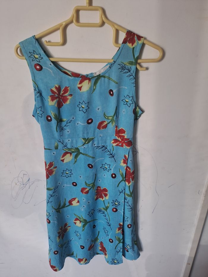 Robe bleu à fleurs Basic One Taille 38