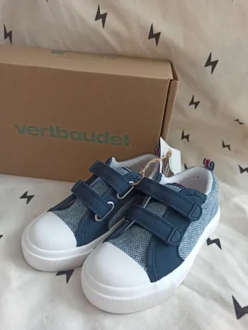 Chaussures en Toile / taille 26 / neuf avec etiquette