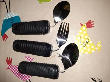 3 couverts pour gaucher