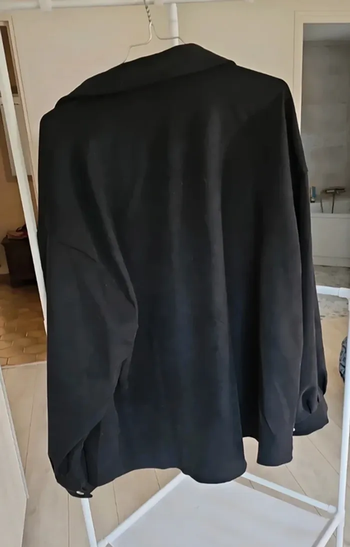 Veste noir - photo numéro 3