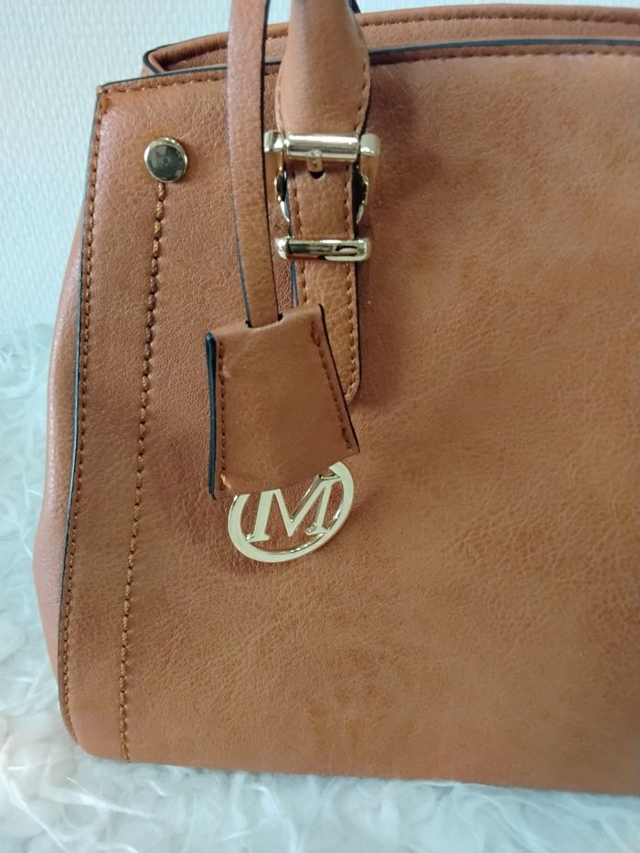 Sac à main 👜 élégant couleur camel parfait état - photo numéro 3