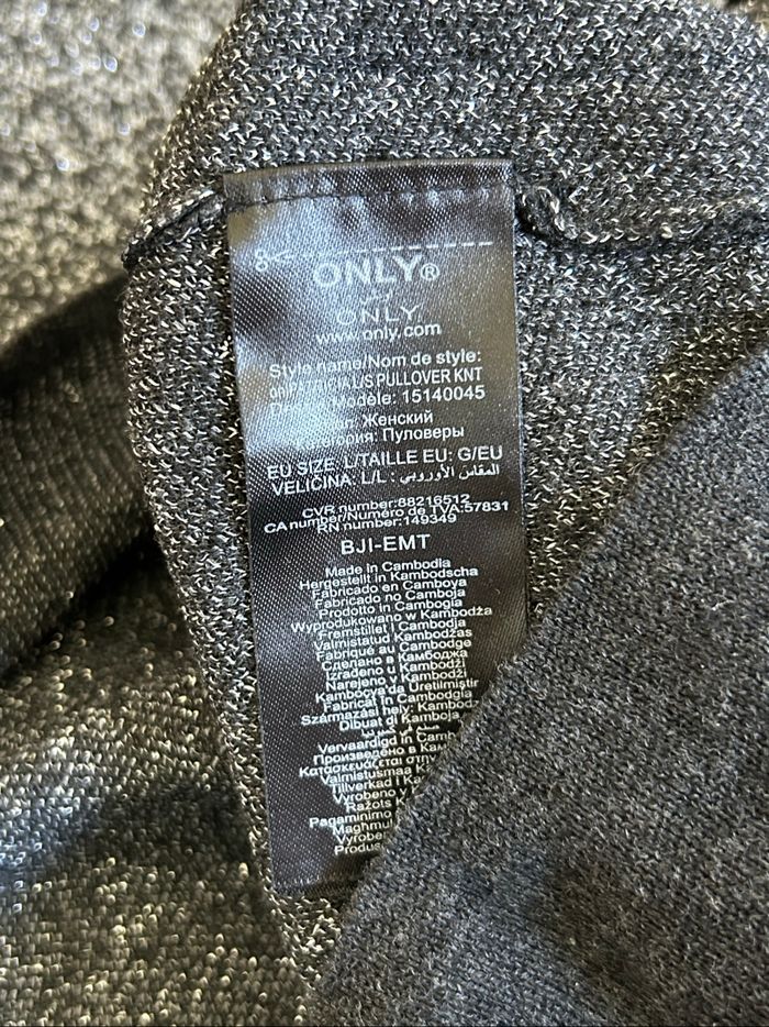 Pull noir et argenté pailleté Only taille L jamais porté - photo numéro 10