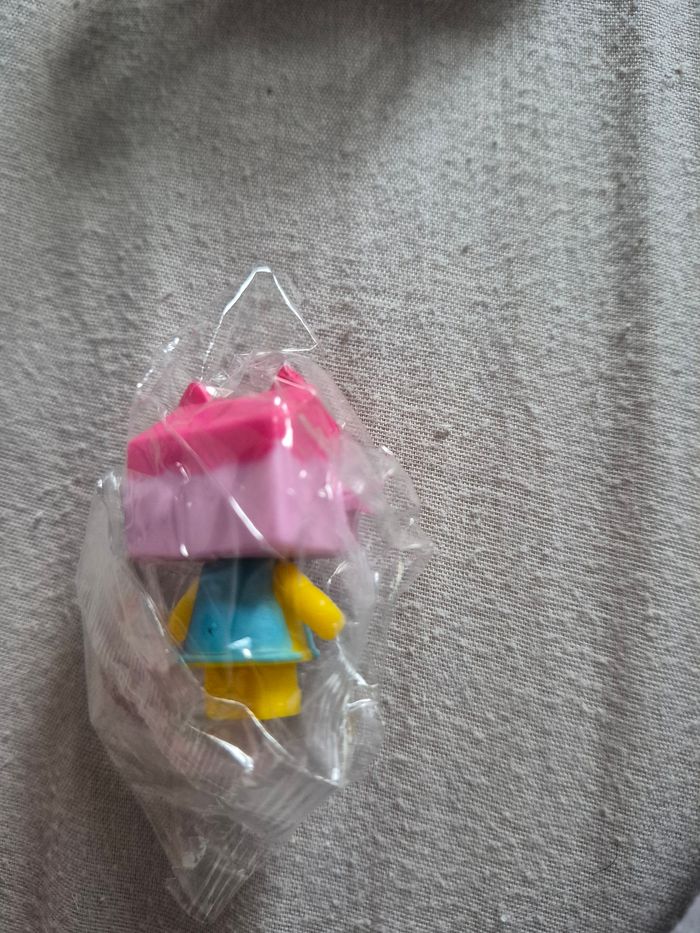 Figurine gabby chat gabby et la maison magique - photo numéro 2