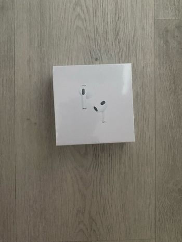 AirPods 3