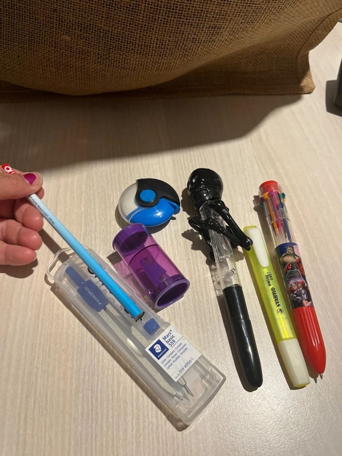 Lot stylos - photo numéro 2