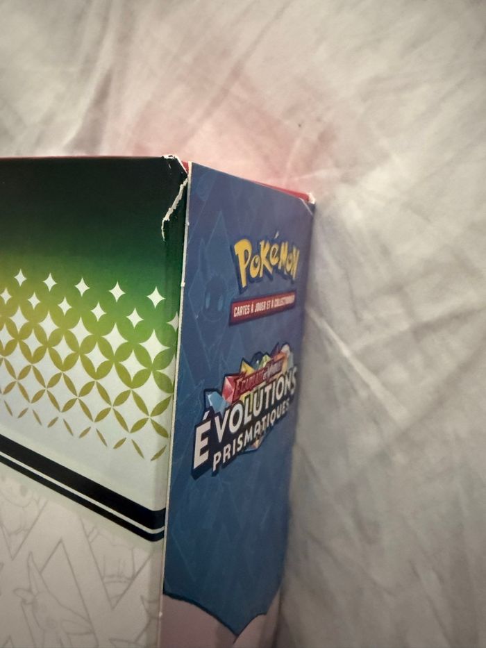 Pokémon coffret 8.5 collection prenium avec figurine neuf - photo numéro 2
