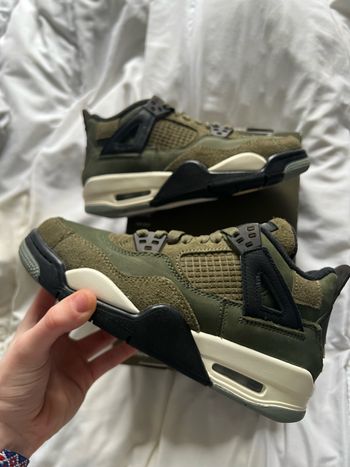 Jordan 4 olive