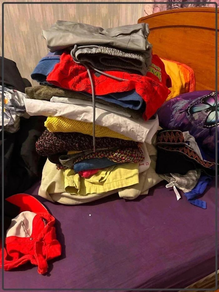 Lot revendeur toute taille 40vetements en parfait état certains neuf avec étiquette