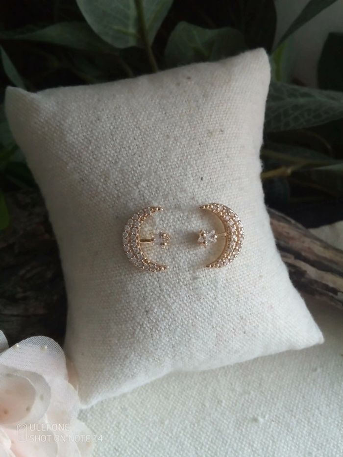 Boucles d'oreilles lunes étoilées en acier inoxydable - photo numéro 2