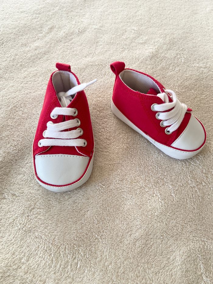 Chaussures bébé à lacets