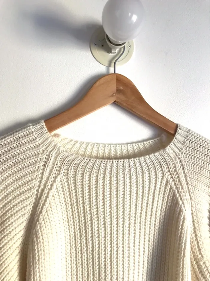 Pull blanc à franges noires taille S - photo numéro 2