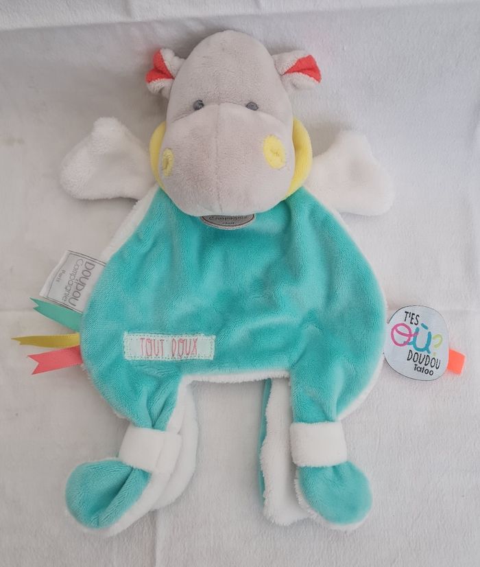Doudou et compagnie plat Hippopotame cape T'es ou doudou