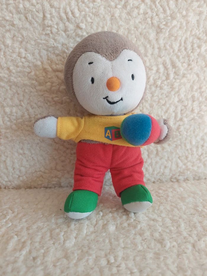 T'choupi - peluche avec son ballon 2012