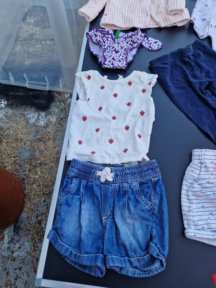 Lot vêtements 6mois fille N 2 - photo numéro 2