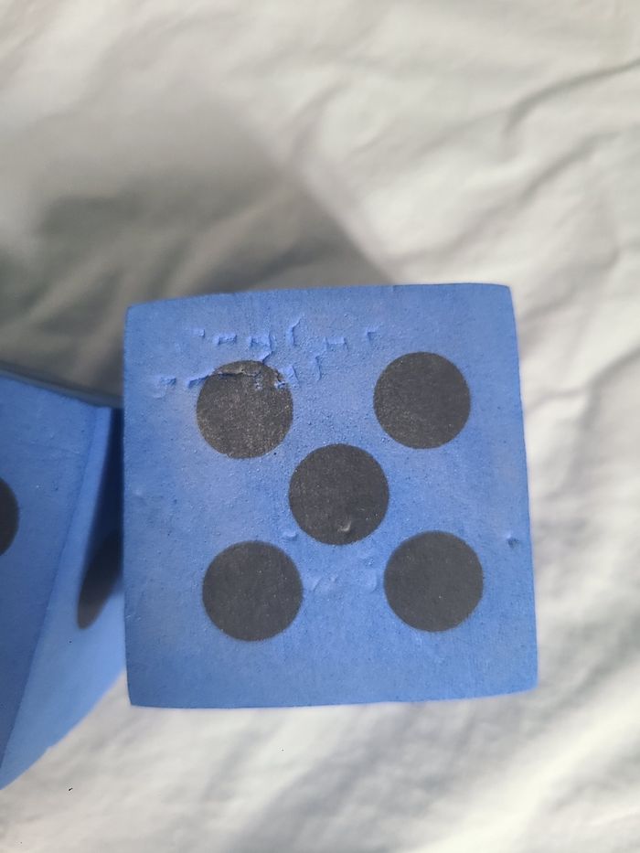 2 dès en mousse - photo numéro 2