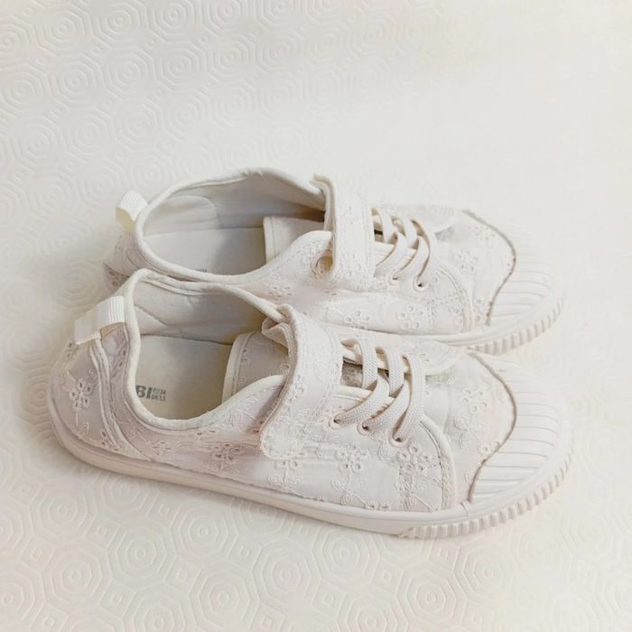 Baskets Pour Fille Marque Kiabi Taille 34 - photo numéro 3