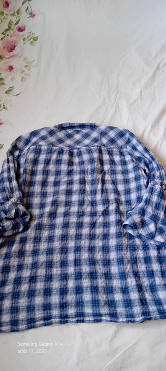 Chemise manches 3/4 ajustables à carreaux col V et boutons bleu femme 48/50 m&s mode - photo numéro 12