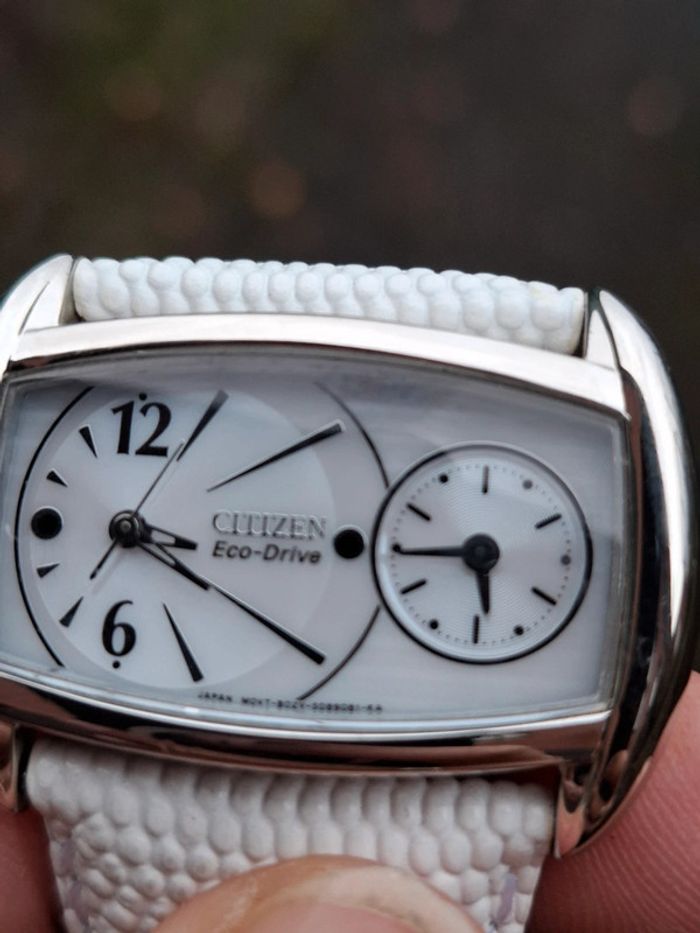 Montre Citizen femme neuve - photo numéro 4