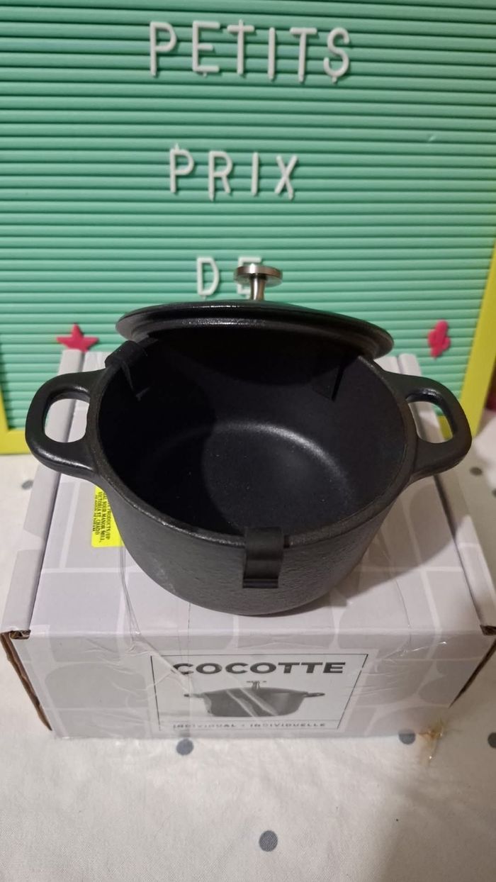 Cocotte en fonte - photo numéro 3