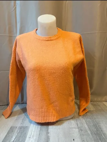 Pull orange Bershka taille XS
