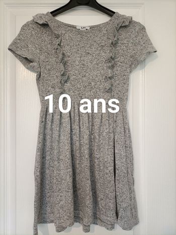 Robe grise La Halle 10 ans matière type pull léger