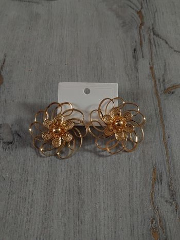 Boucles d'oreilles neuves