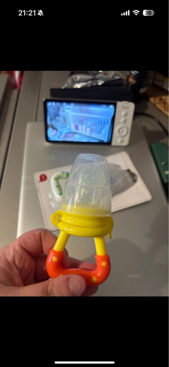 Lot de 2 grignoteuses bébé neuve