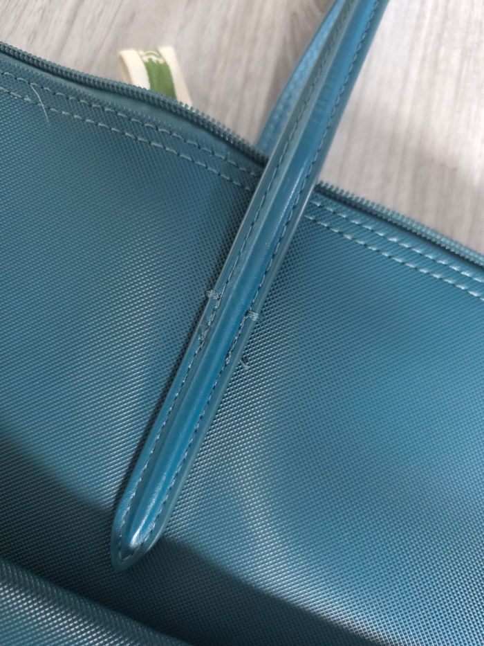 Sac a main lacoste - photo numéro 4