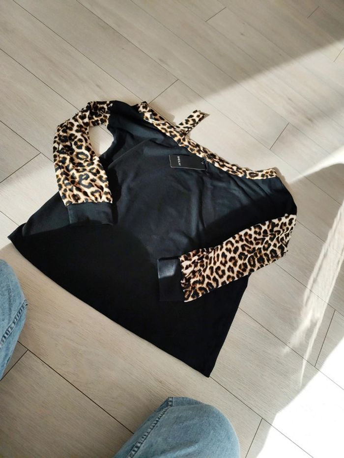 Pull col asymétrique