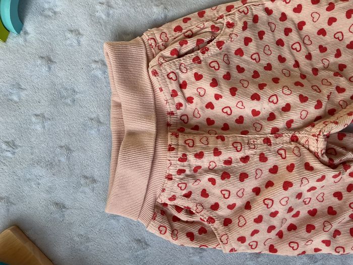 pantalon velours rose motifs coeurs fuchsia taille élastique lupilu 3/6 mois - photo numéro 6