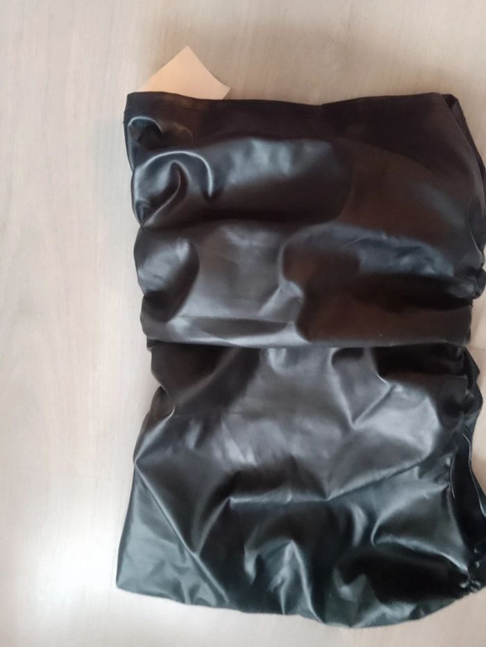 Top noir taille 34 - photo numéro 3