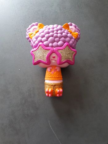 Brosse pour poupées avec range élastiques