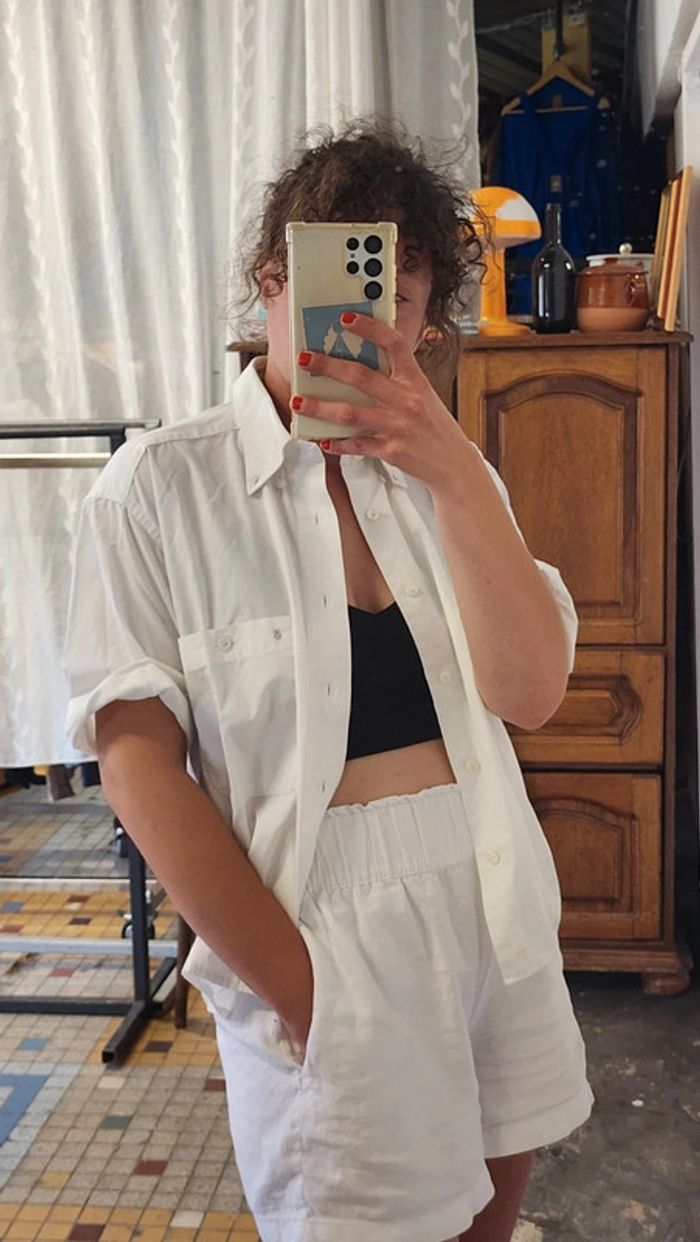 Jolie chemisette cropée en coton blanc