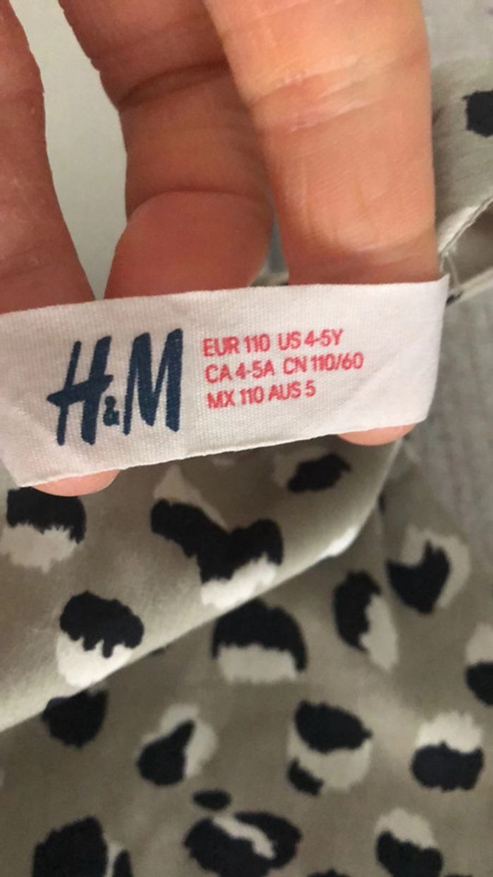 H&M - robe fille 4-5ans - photo numéro 3