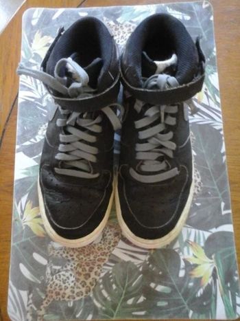 Baskets Nike Air 38.5