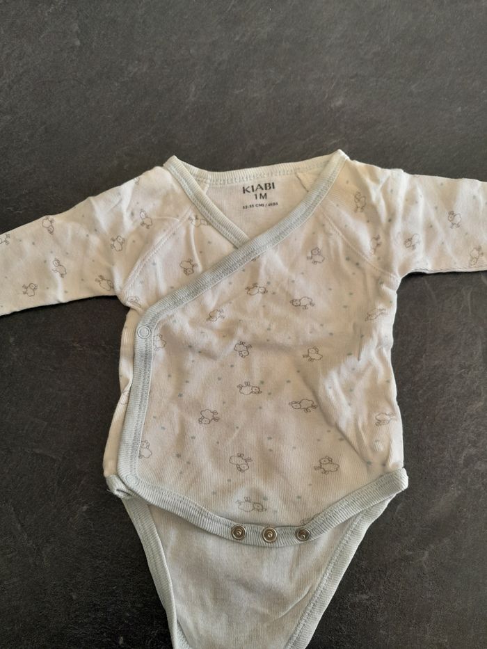 Lot 4 bodies 1 mois - photo numéro 4