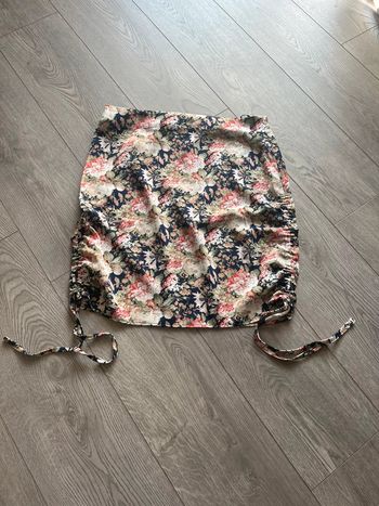 jupe courte fleurie