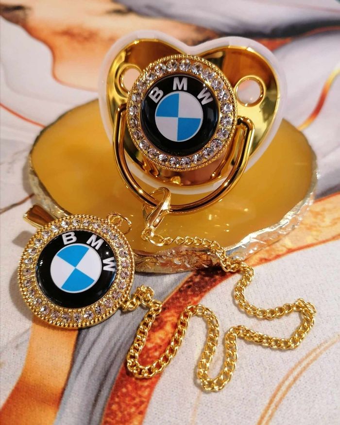 Sucette tétine BMW - photo numéro 2