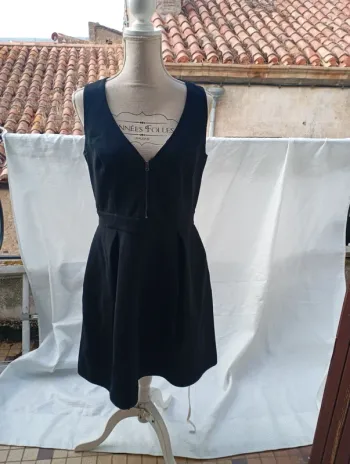 Robe noire ZAPA, neuve - T. 42