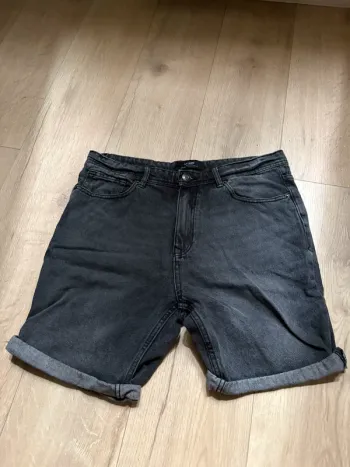 Short en jean noir
