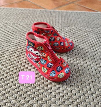 Chaussons voitures rouges - T 21