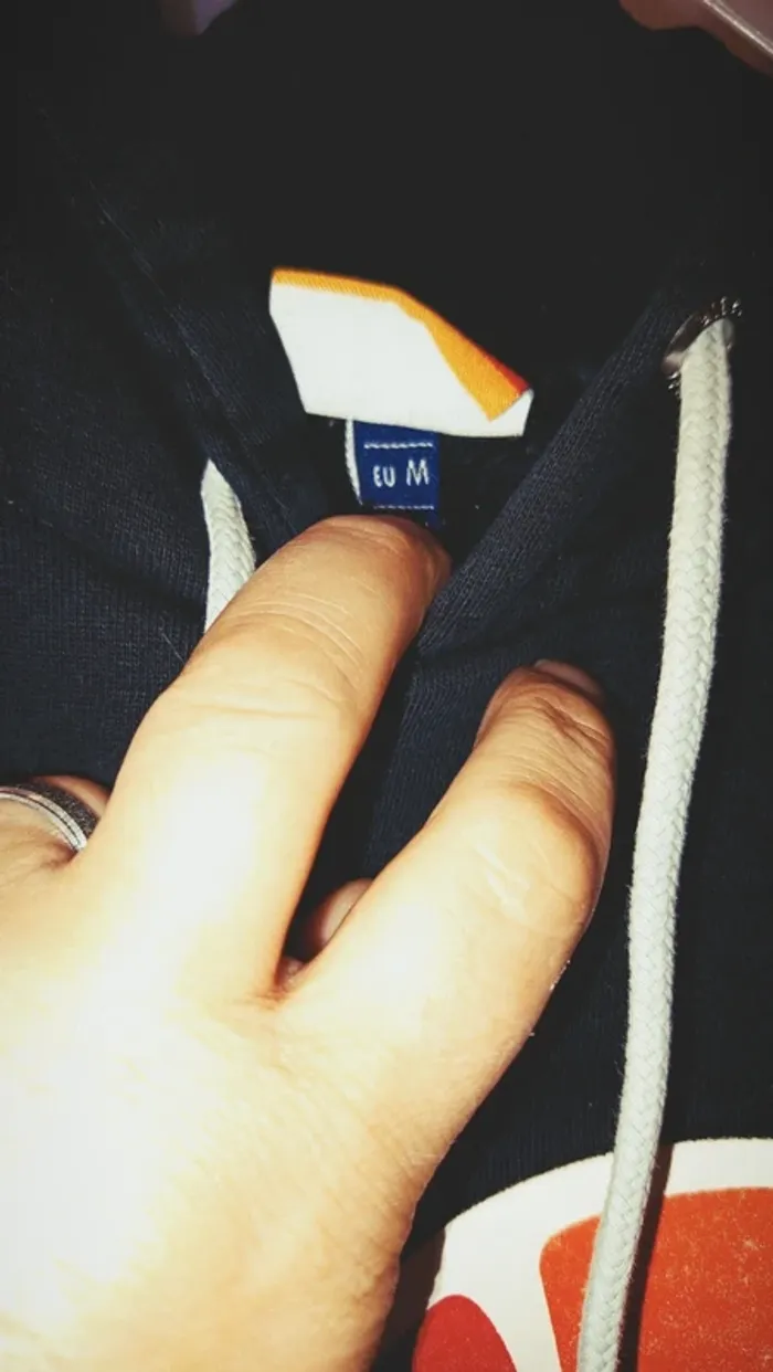 Sweat elles se taille M - photo numéro 4