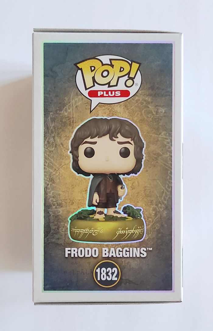 Funko POP Frodon & Ring #1832 GITD - Le Seigneur des Anneaux - Figurine Vinyle - photo numéro 4