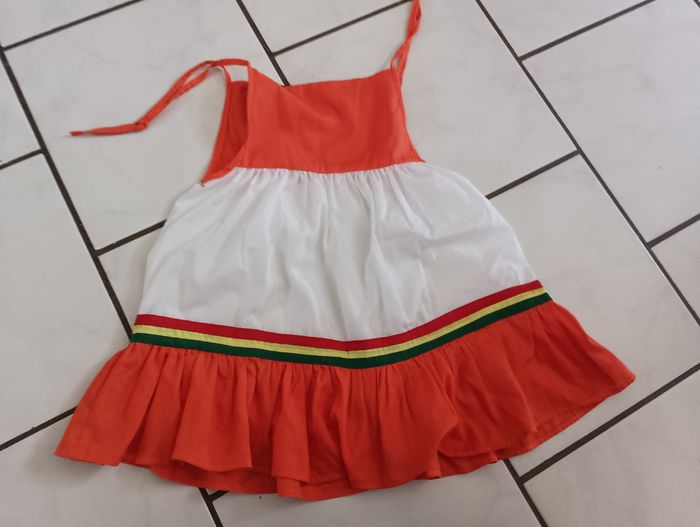 Petite robe à bretelles 4/5 ans - photo numéro 3