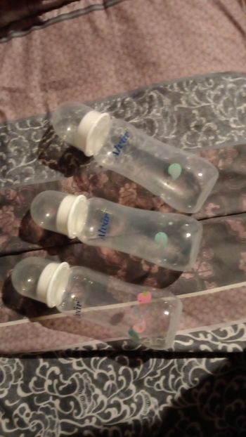 Lot de 3 biberons neufs 