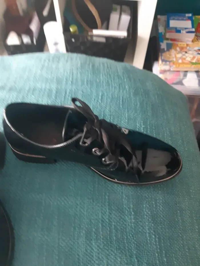 Derbies vernies - photo numéro 3